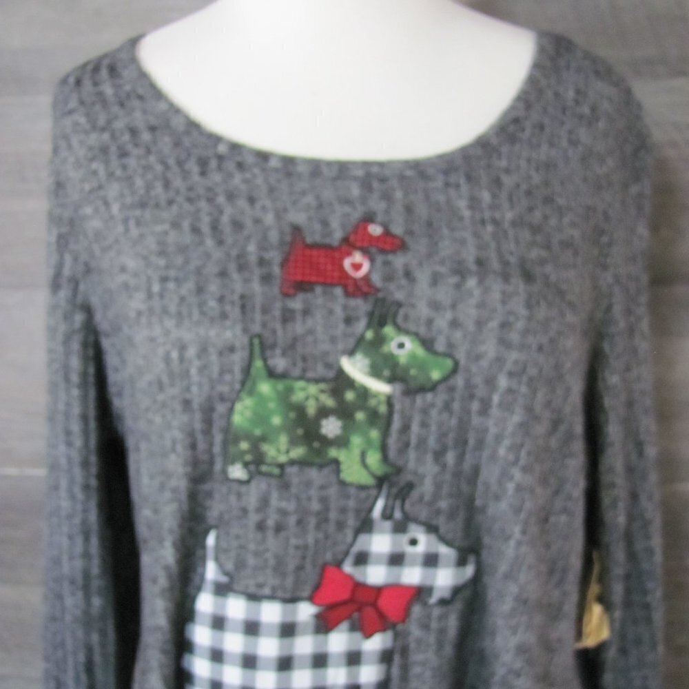 ONE WORLD LIVE & LET LIVE  LADIES CHRISTMAS SWING SHIRT - Picture 3 of 10